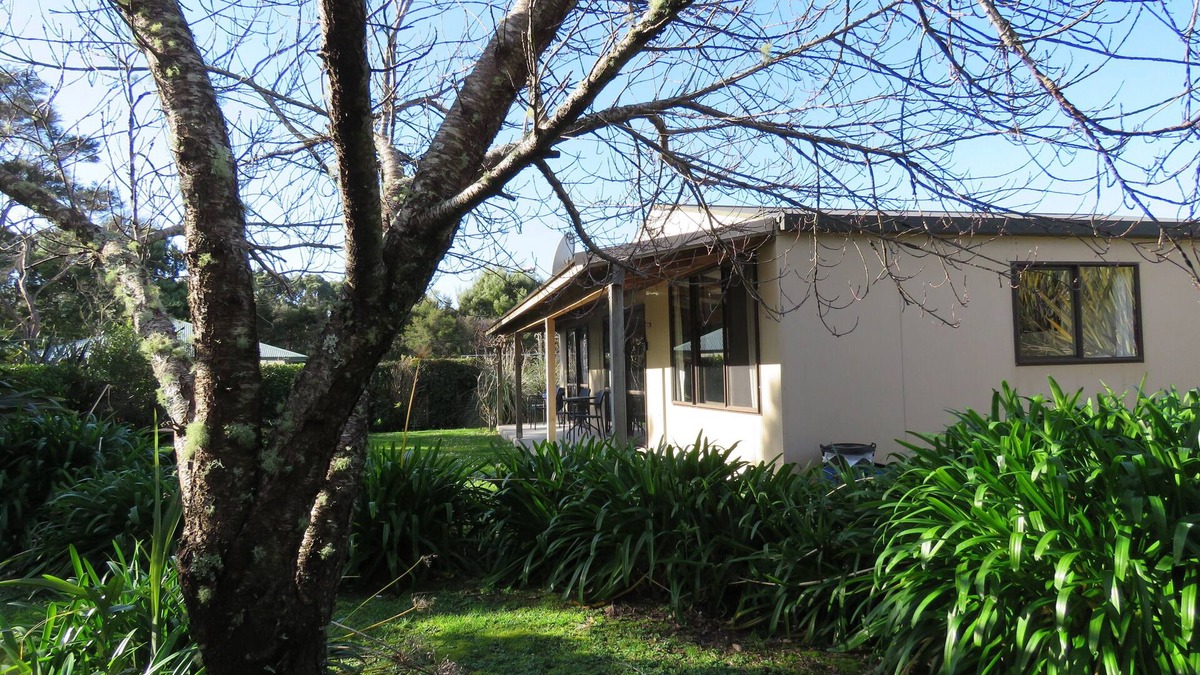 Parapara House | Milnthorpe Holiday Cottage