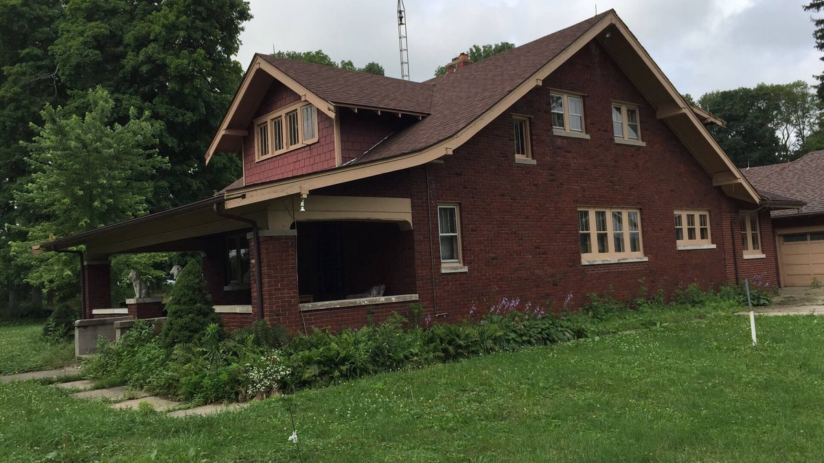 Milton House | Milton Haus - 100 Year Old Farm House