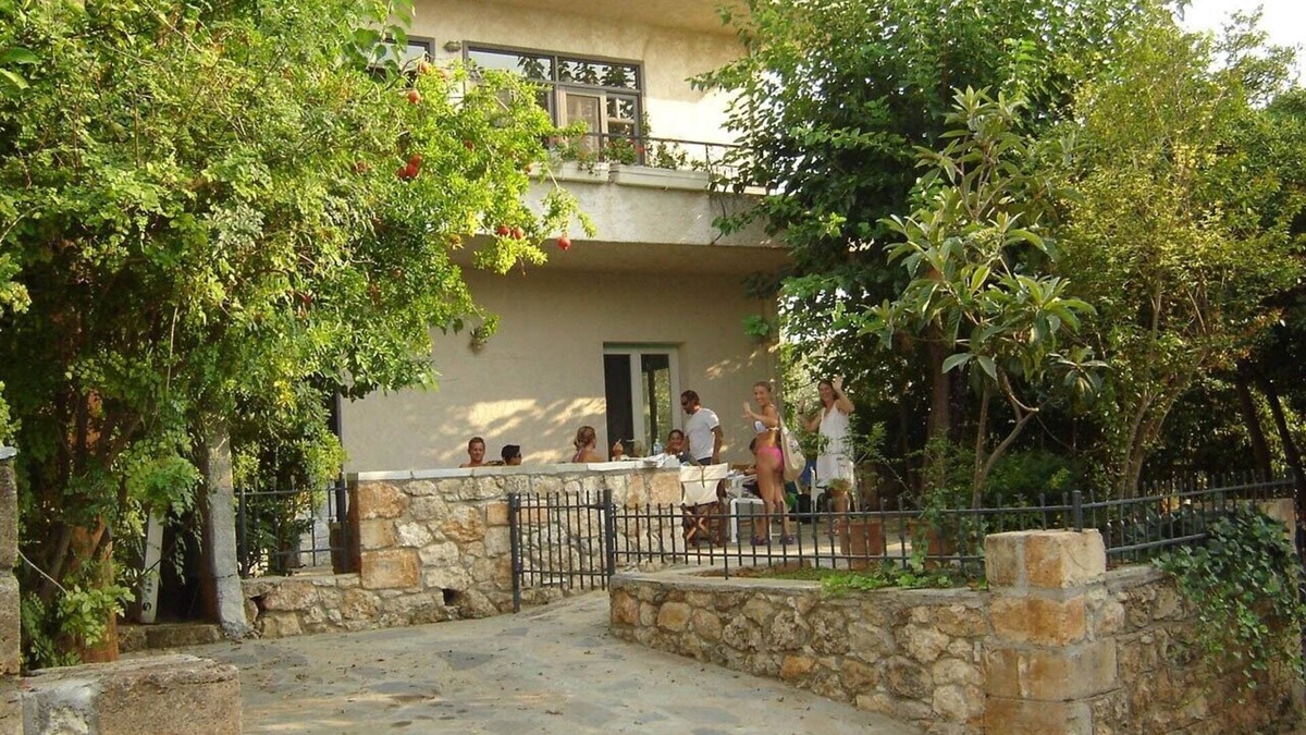 Stoupa Villa | Minas Villa, 5 ensuite bedrooms, 1min walk from Stoupa beach, renovated 2020