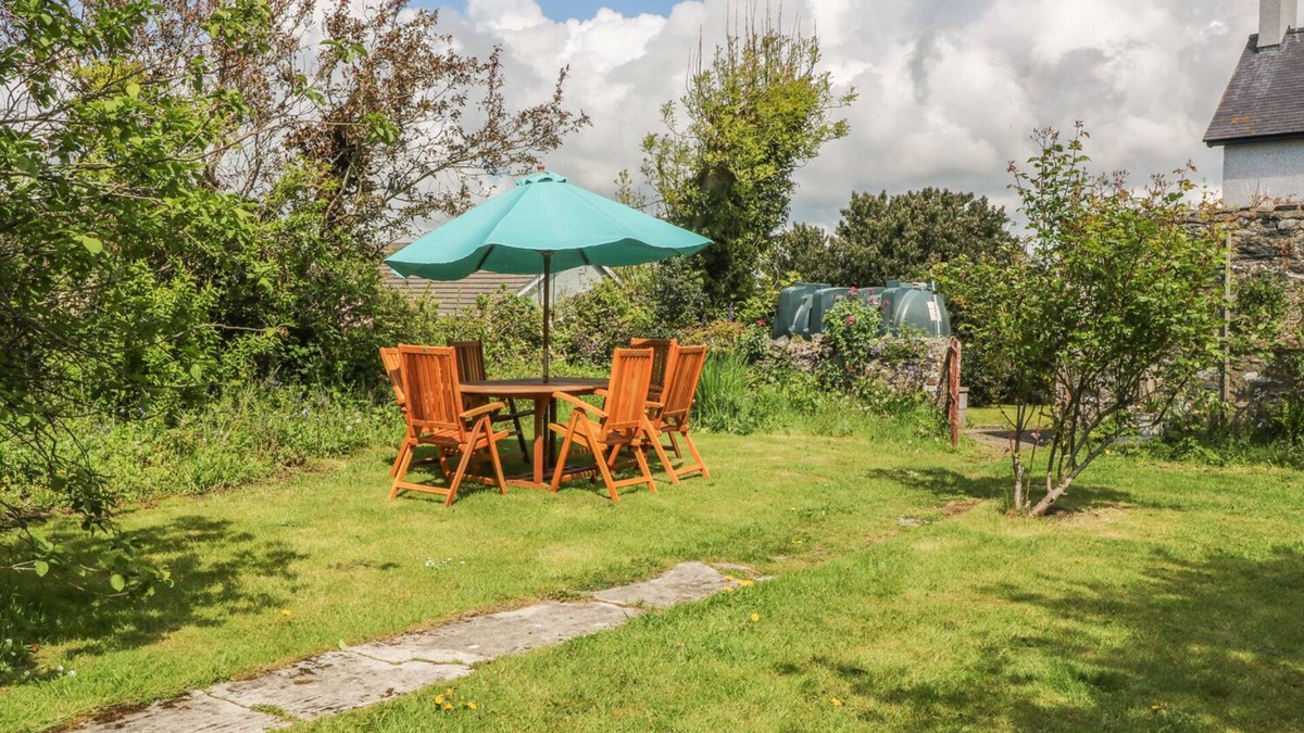 Newborough Cottage | Minffordd