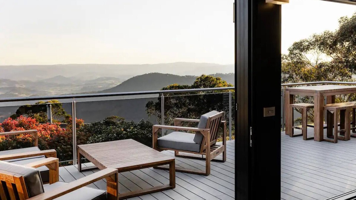 Mount Victoria House | Mingary Mt Victoria - Blue MountainsnWith amazing views of the Kanimbla Valley