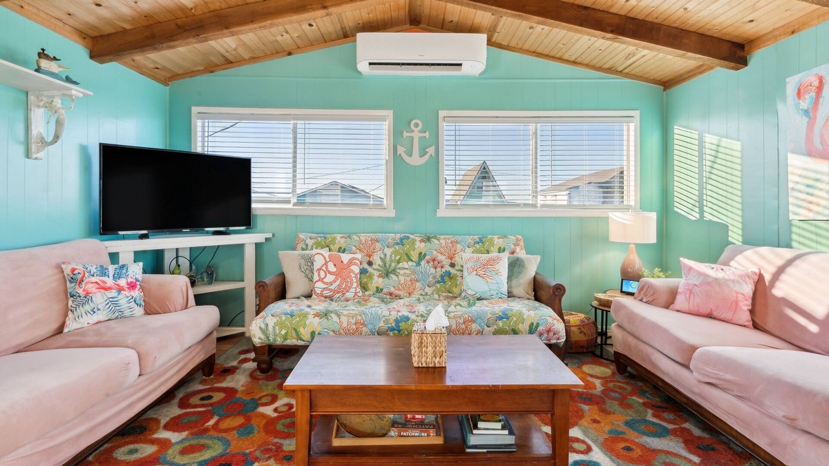 San Luis Beach House | Mingo Manor (2-Bedroom Home) - Pets Allowed by RedAwning