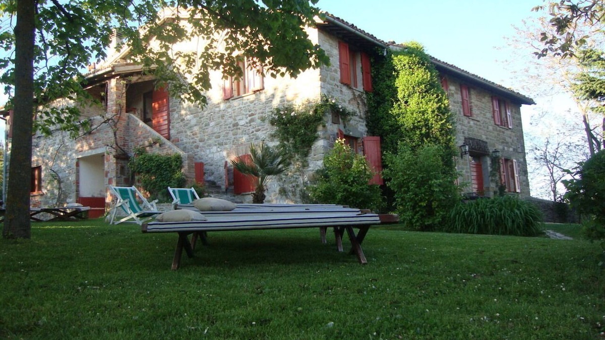 Mengara Apartment | Mini apartment with swimming pool in Gubbio
