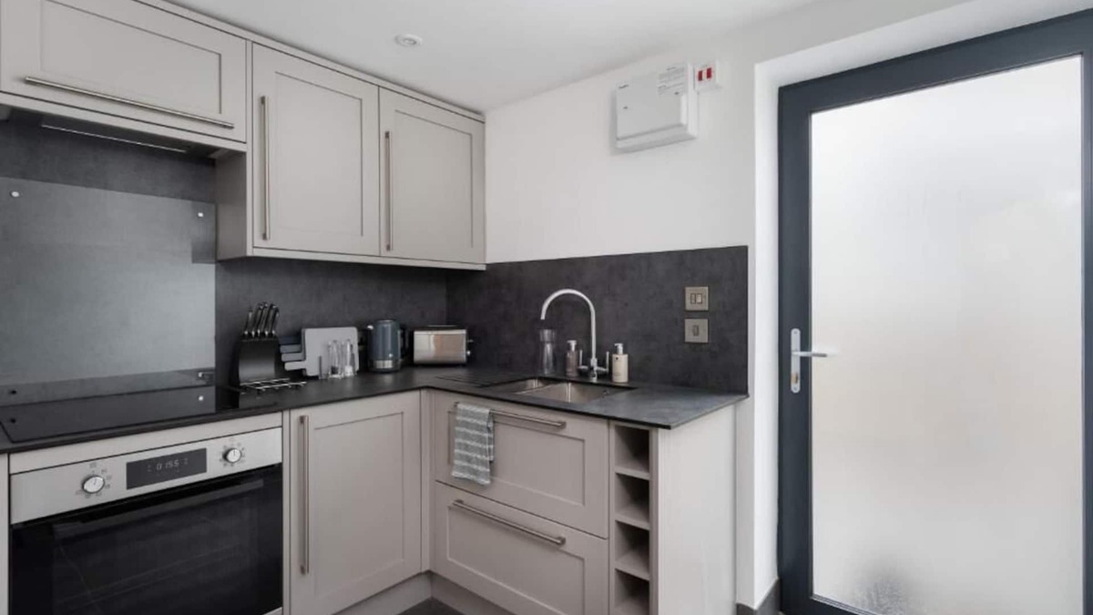 New Mill Cabin | Mini Lodge 1 in the Cornish Countryside