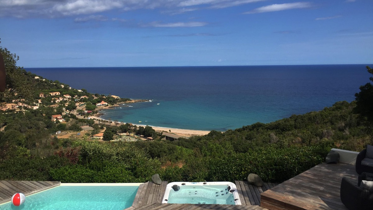 Tarcu House | MINI VILLA 2/4 persons LUXURY - QUIET - CHARM. PRIVATE POOL/JACUZZI WITH SEA VIEW.