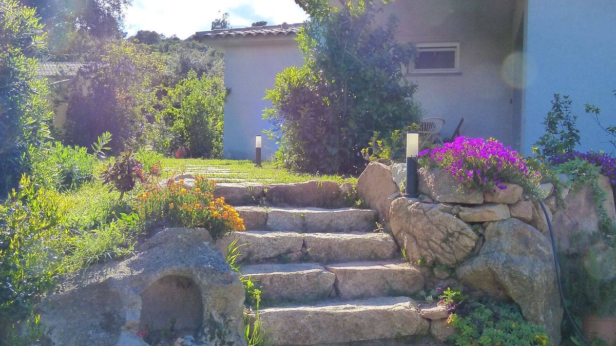 Porto-Vecchio House | Mini villa in the heart of a pretty garden