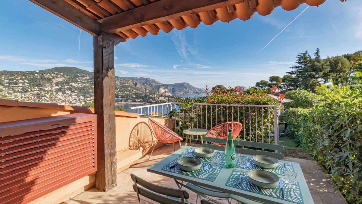 Mont Boron Villa | MINI-VILLA with breathtaking view, pool, garden, car park and tennis court