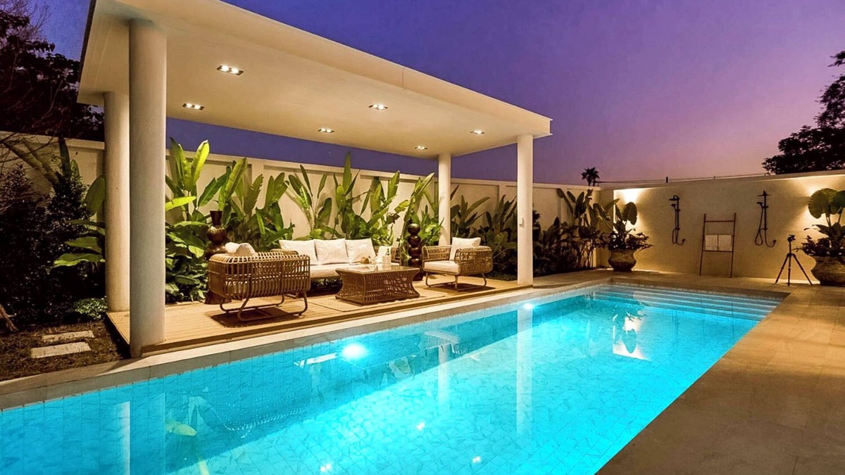 San Phak Wan Villa | Minimal Pool Villa in Quiet Area