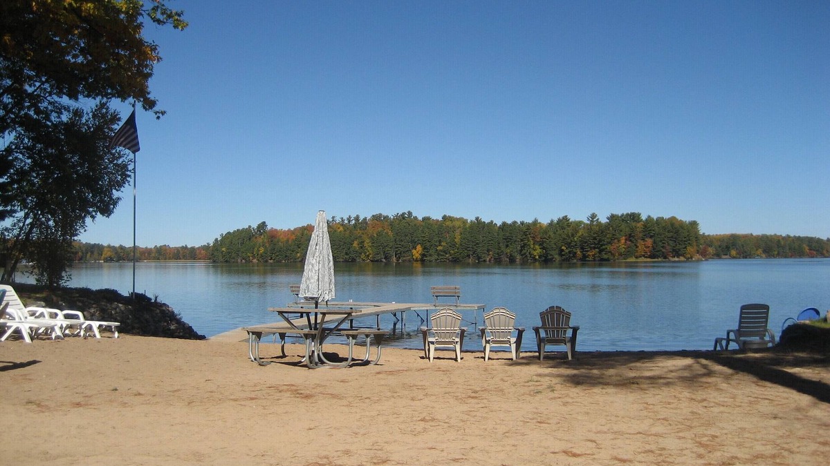 Minocqua Cottage | Minocqua 2br Lake Home, Beach, & Boat Harbor