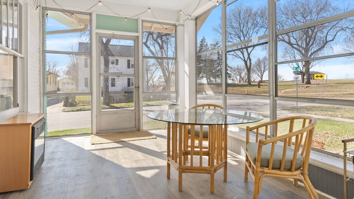 Sioux Falls House | Mint House at Japanese Gardens