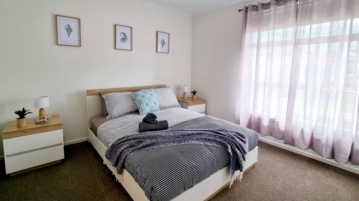 Clyde North House | Minta Estate 4 bedroom Berwick home, no sharing