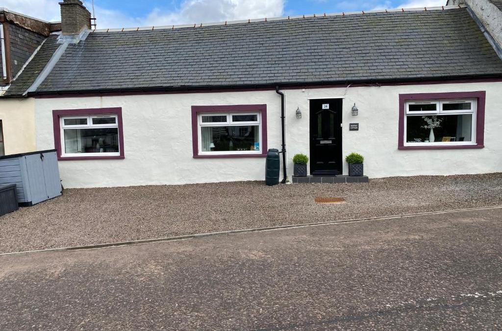 Leadhills House | Minton cottage