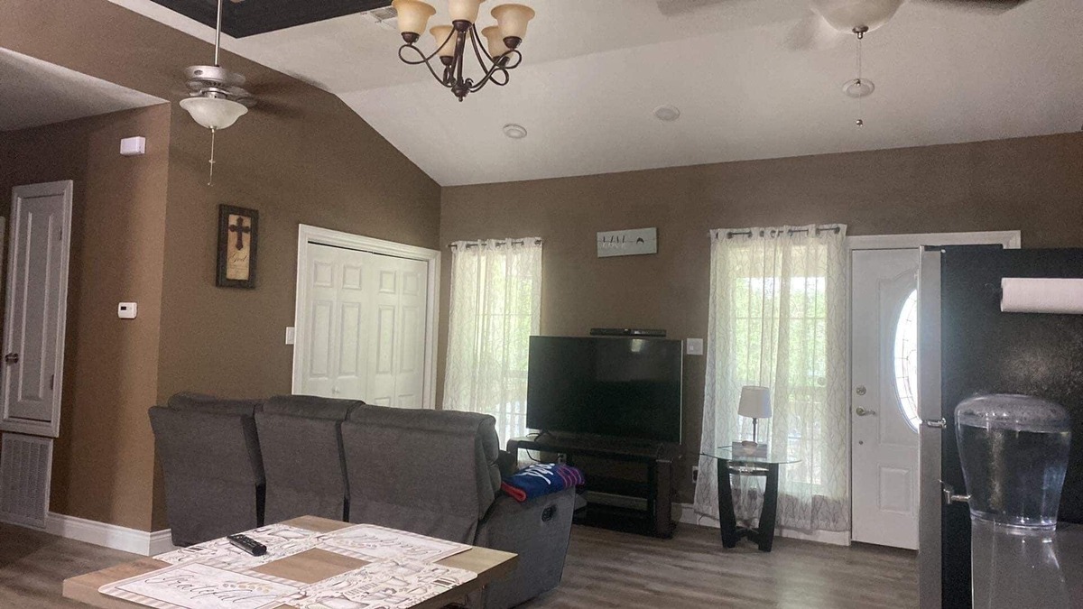 Gonzales House | Minutes away from Historic Downtown; Charming 3 bedroom Home