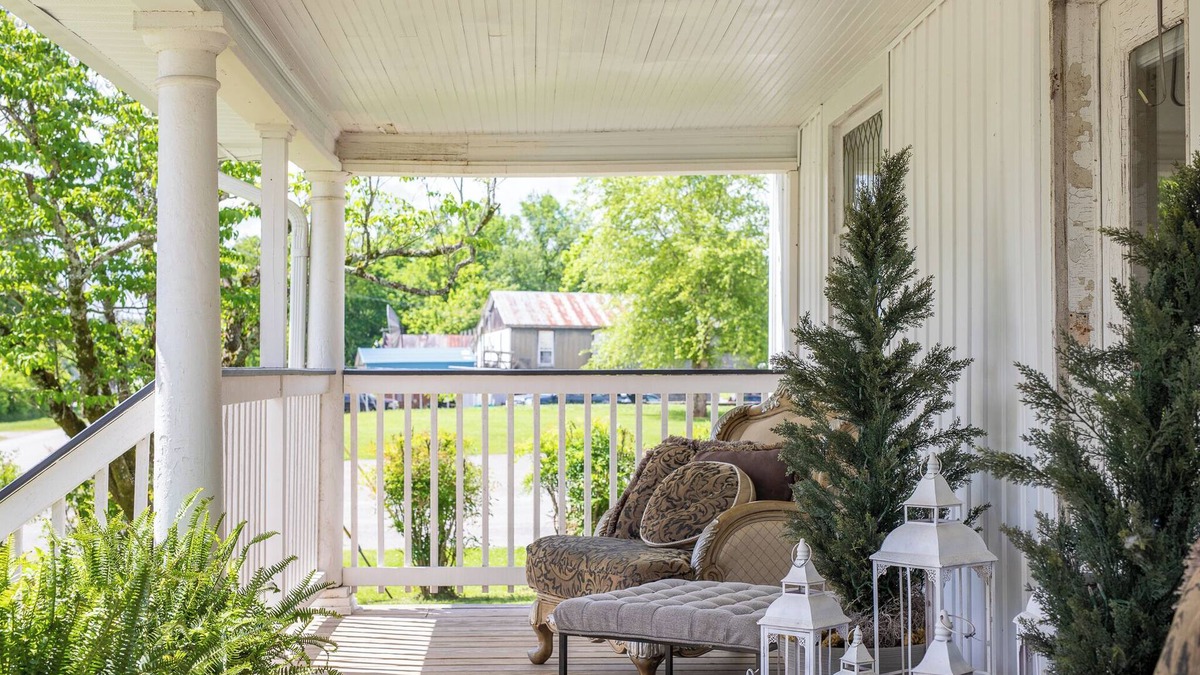 Doyle House | Minutes away from Tennessee Parks! Cozy family stay in White County, TN