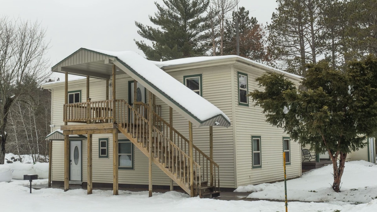 Wisconsin Dells House | Minutes from downtown Wisconsin Dells and sports and water parks.
