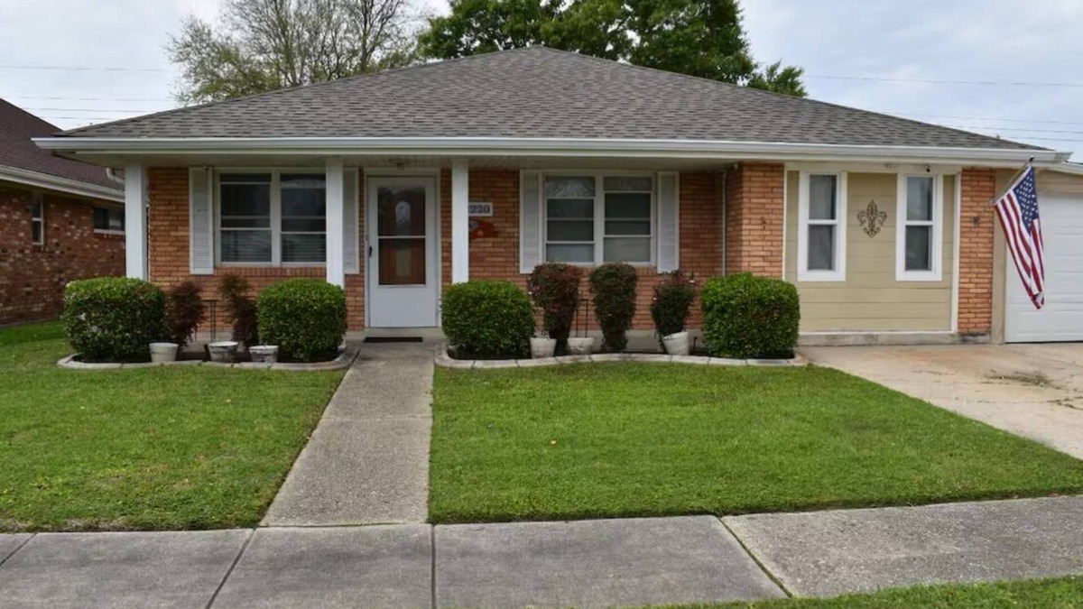 Chalmette House | Minutes from New Orleans French Quarter and Bourbon St. 3-Bdrm house; AC, WiFi
