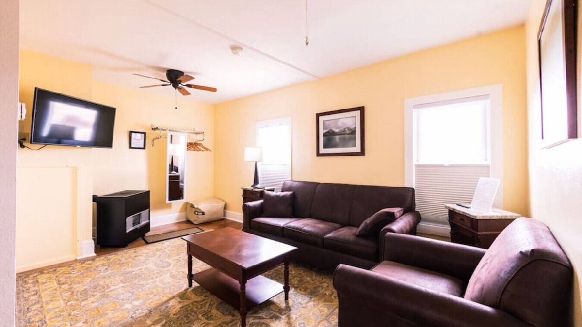 Centennial Apartment | Minutes from Skiing & Hiking