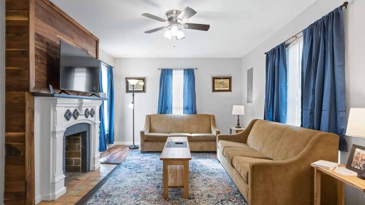 Chattanooga House | Minutes to Downtown, Park & Zoo! Trendy at Hoyt