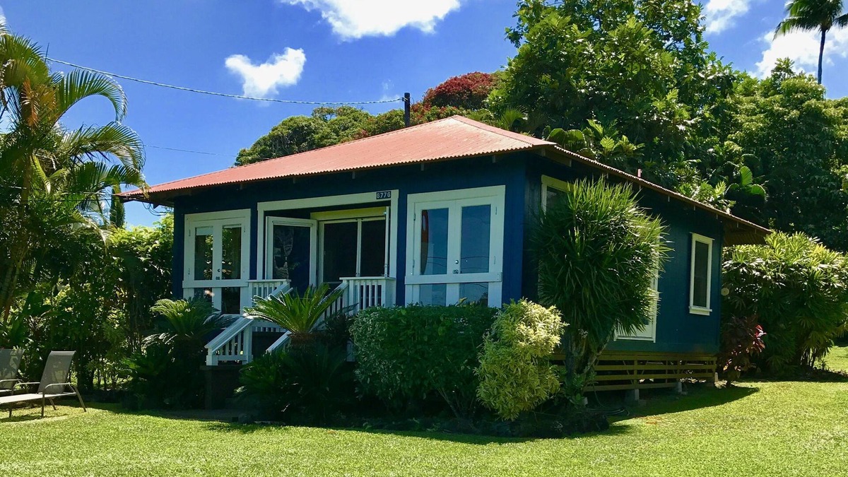 Hana Cottage | MINUTES TO HAMOA BEACH, BEST LOCATION IN HANA