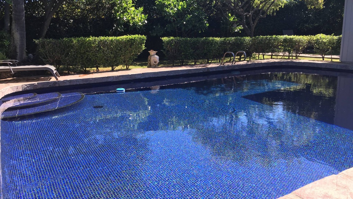 Keolu Hills House | MINUTES TO KAILUA BEACH-FABULOUS POOL great indoor/outdoor living