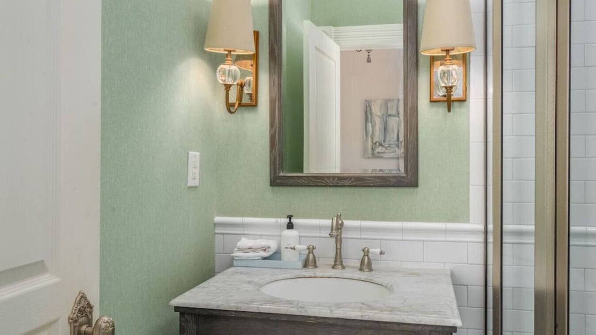 Historic Downtown Savannah Condo | Mirabelle Building - 4 Private Suites in the Heart of Historic Savannah