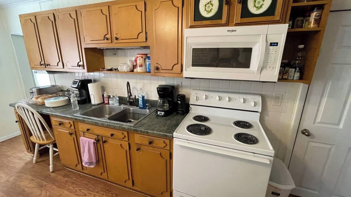 Elbert House | Miracle Mountain Trail house