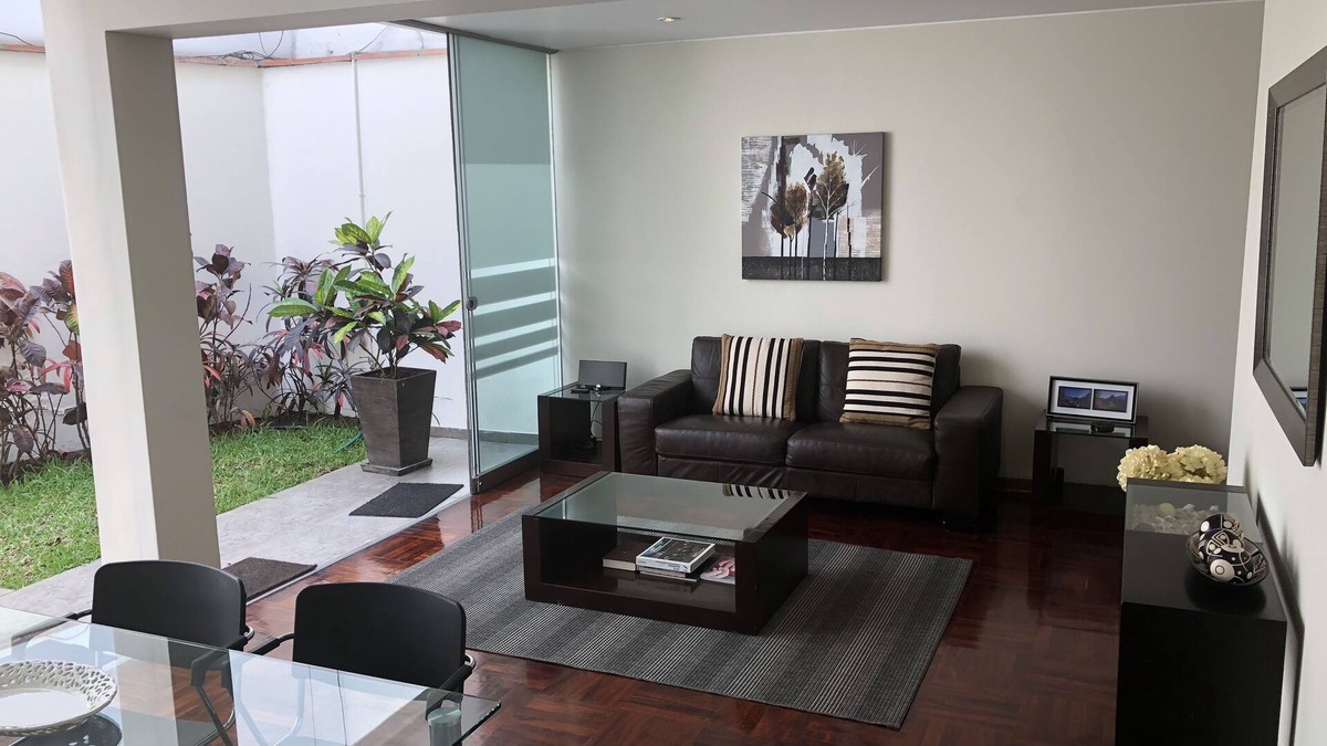 Leuro Apartment | Miraflores near Larco Mar Two Bedroom Apartment