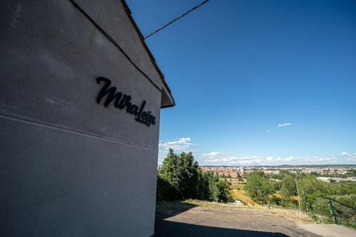 Leon House | MiraLeón