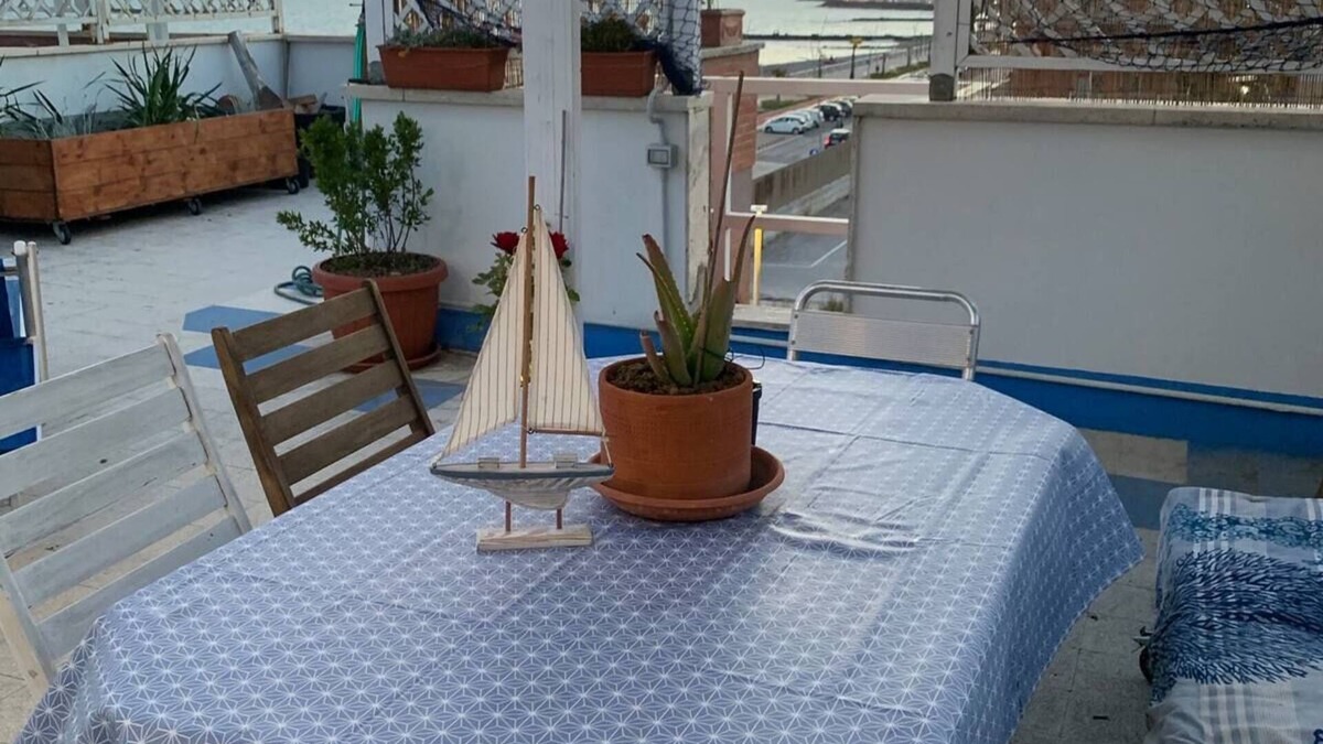 Lido di Ostia Apartment | Miró by the sea