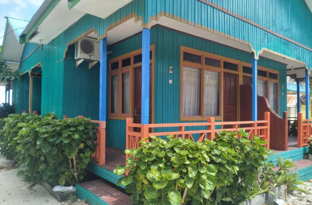 Pulau Derawan House | Mirroliz Pelangi Cottage