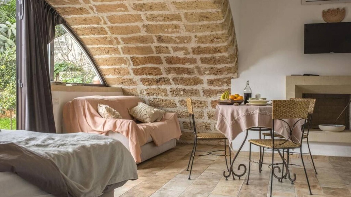 Novoli Condo | MIRTO -monolocale with private hot tub nestled in the greenery of Salento