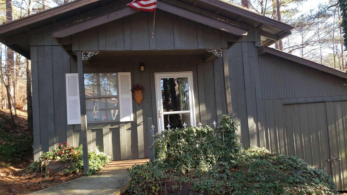 Cabot Cottage | Miss Martha's Mini Croft one bedroom