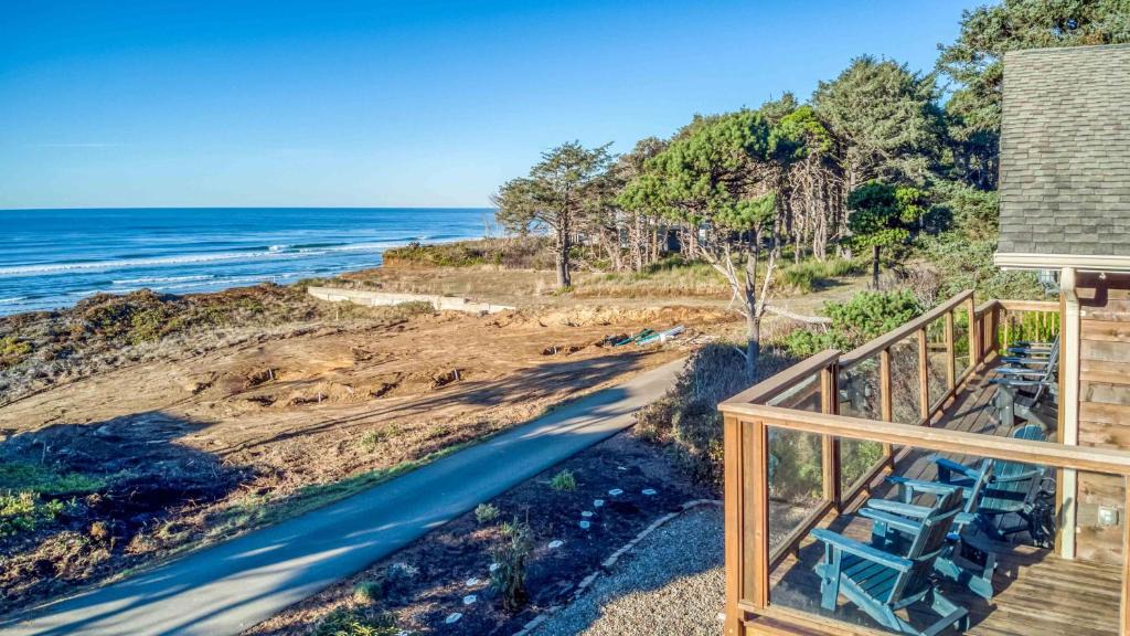 Oregon Coast House | Miss Olena