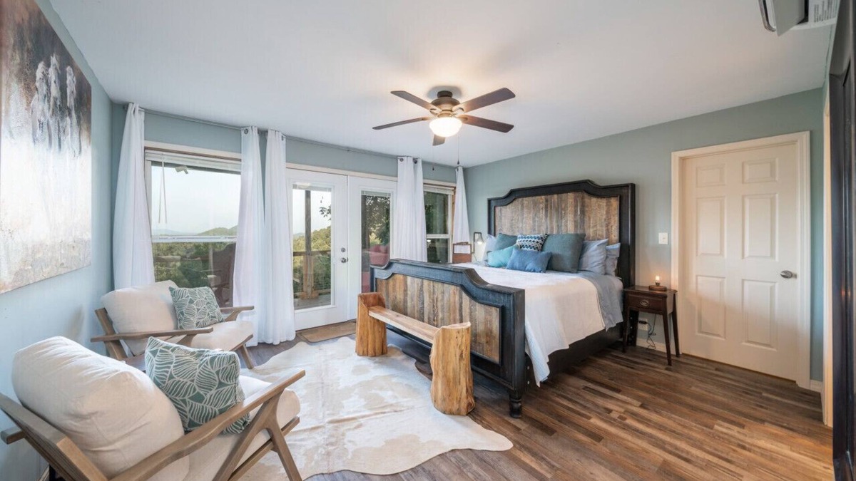Glenwood Apartment | Misty Mountain Cabin: Spectacular Scenic Escape by Caddo River