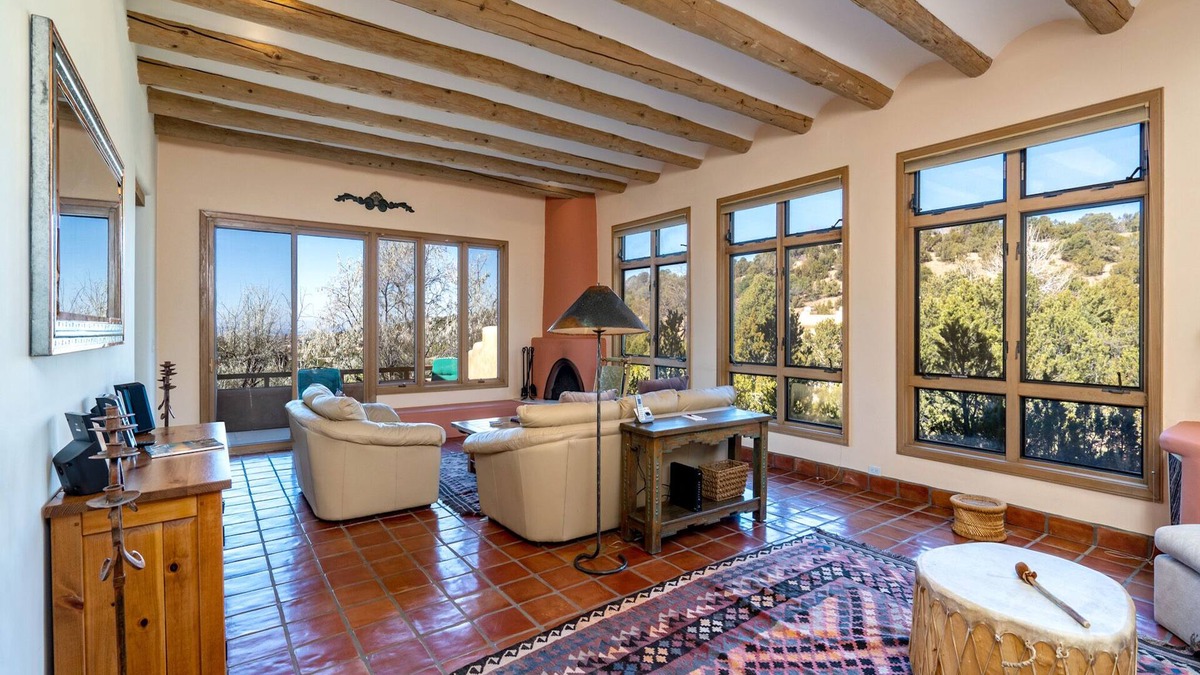 South Capitol House | Mitchell's East Side | Mountain Views, Large Home!