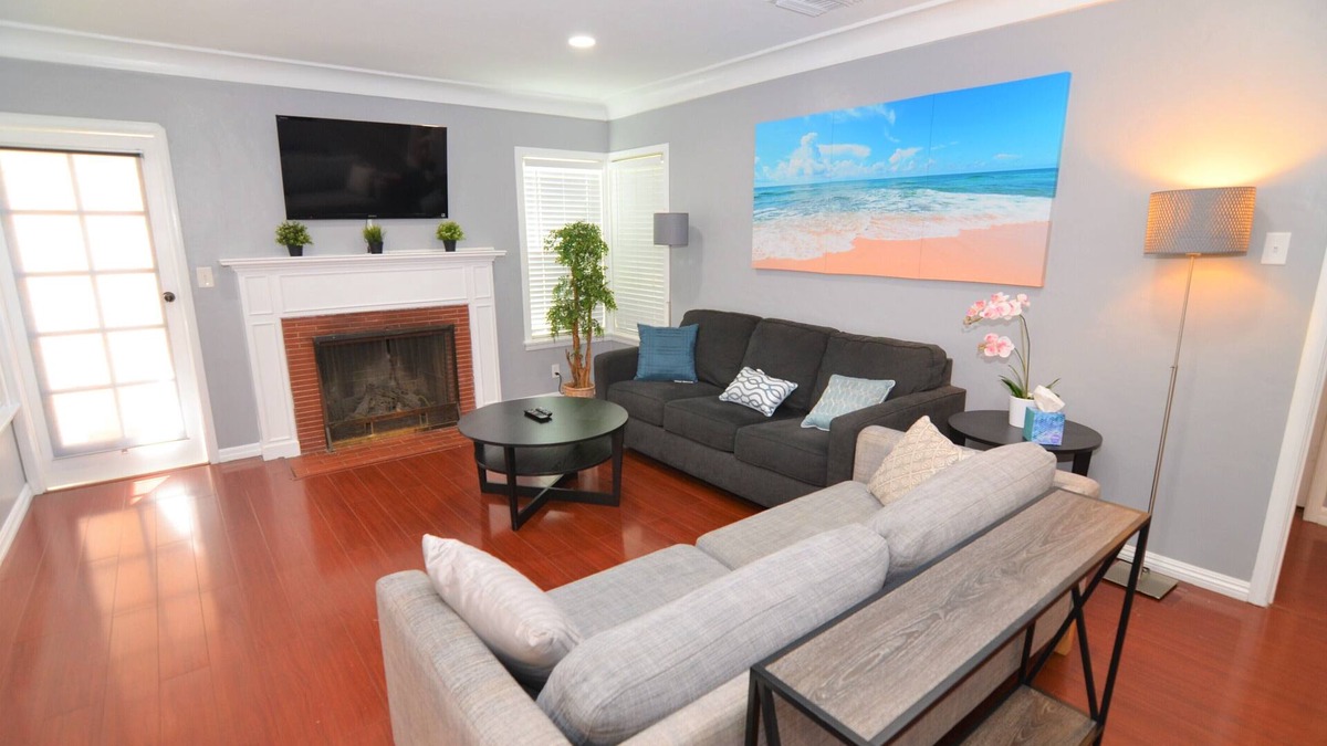 Rosemead House | MnC’s Modern n Centrally Located San Gabriel Home