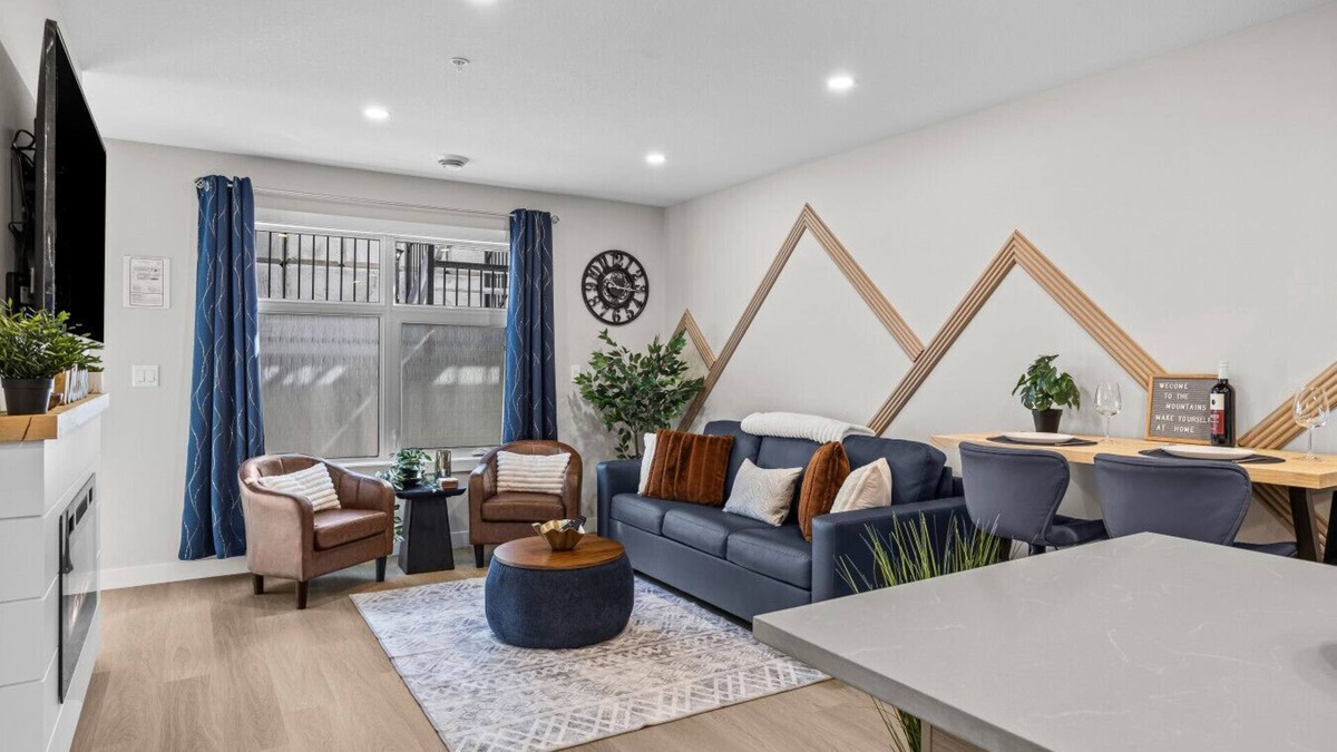 Harvie Heights Apartment | Mnt Peak Views | Steps to Banff Gate | Hot Tub