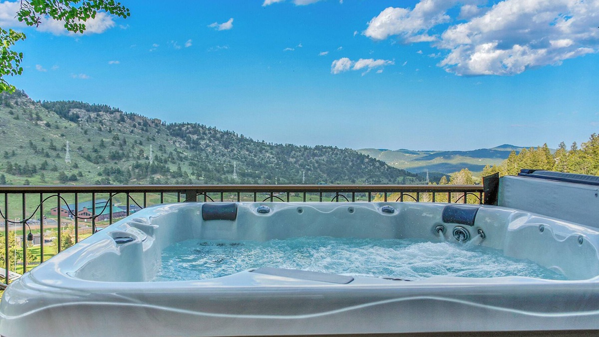 Evergreen House | Mntn views with Hot tub, Sauna, Game room, Quick I-70 access, Red rocks, Skies