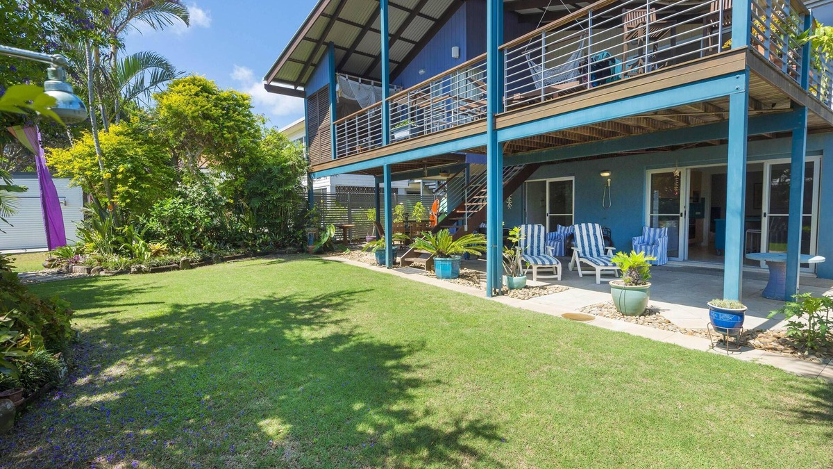Lennox Head Apartment | Moana Retreat - Stone's throw to the ocean with easy access