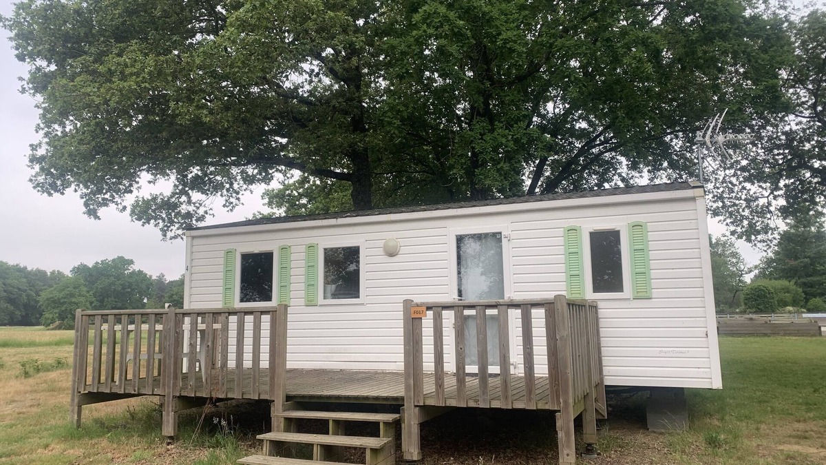 La Boissiere-de-Montaigu House | Mobil Home 6 Places Dans Camping Avec Piscine a 20 mn du Puy du Fou
