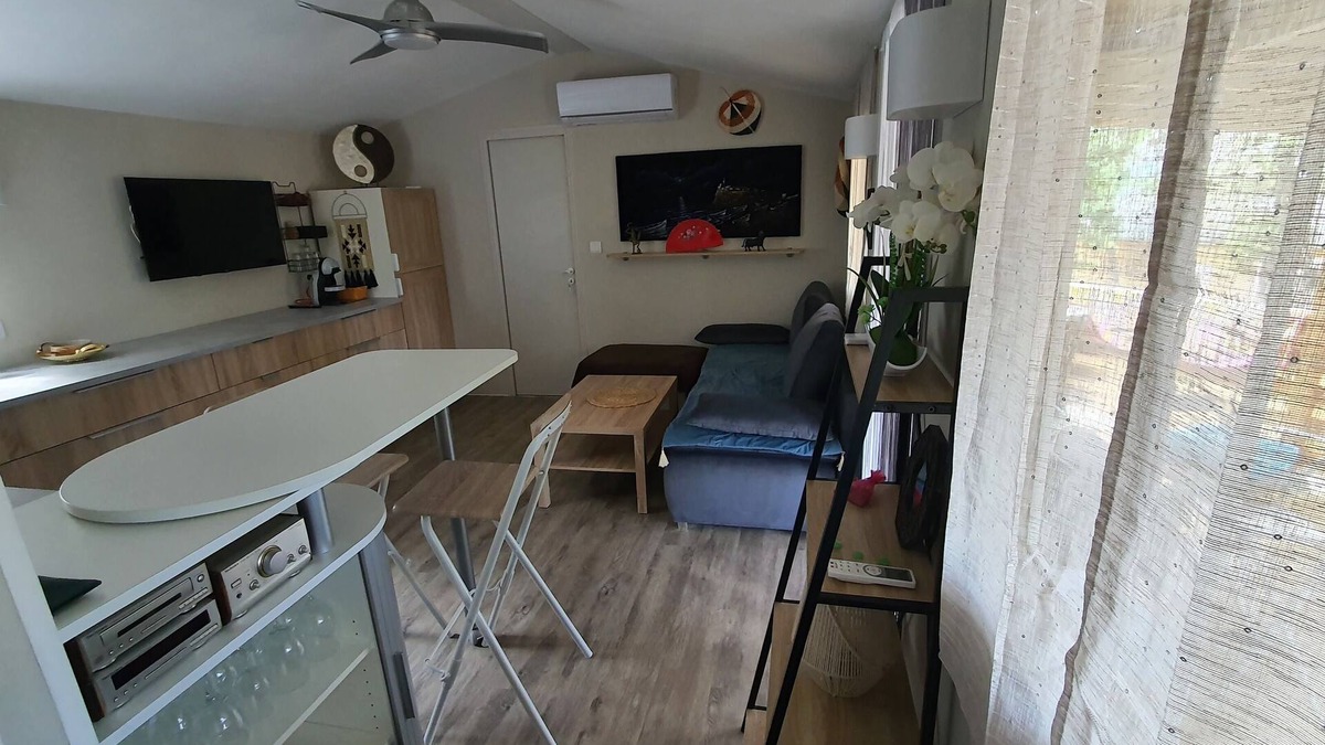 Rocbaron House | Mobil-home Dans Parc Résidentiel Calme et Verdoyant
