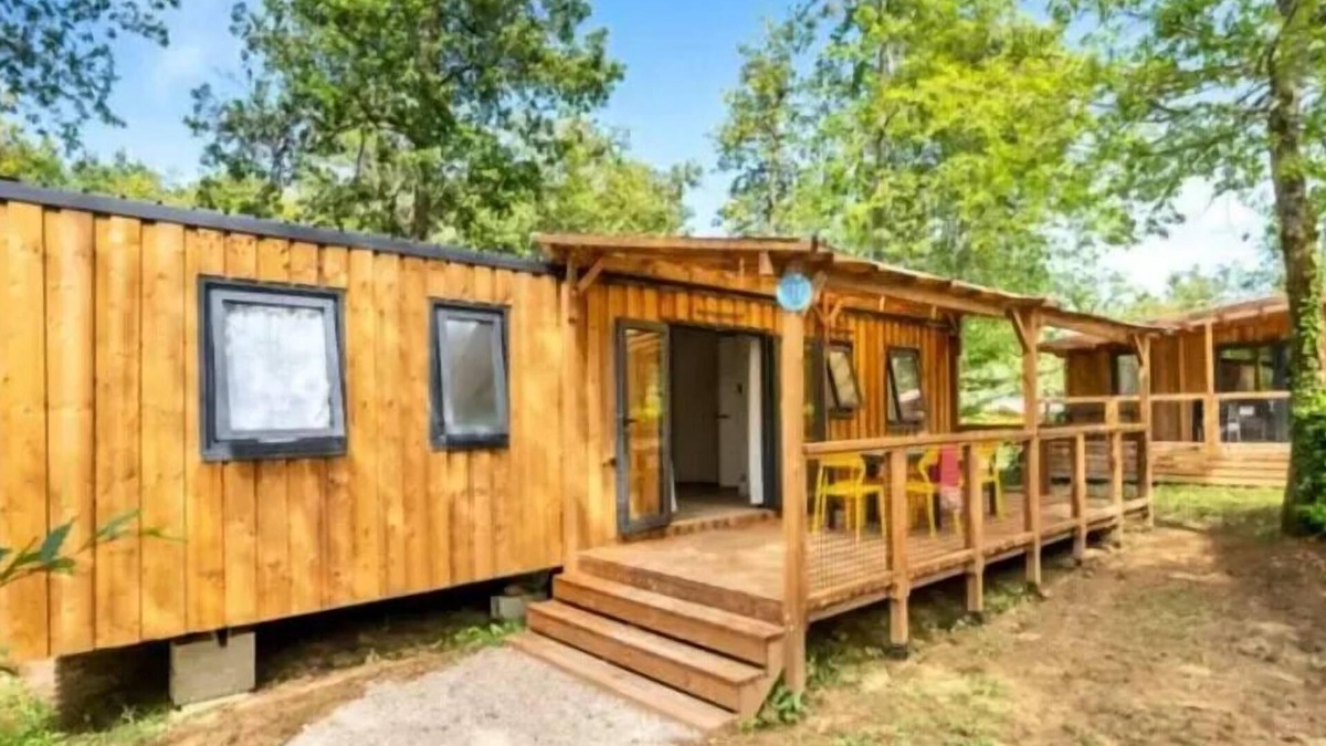 Pouzauges House | Mobil-home Prestige Duo - 2 bedrooms - 2 bathrooms - 2 WC - CLIM - TV + Dishwasher 6 persons