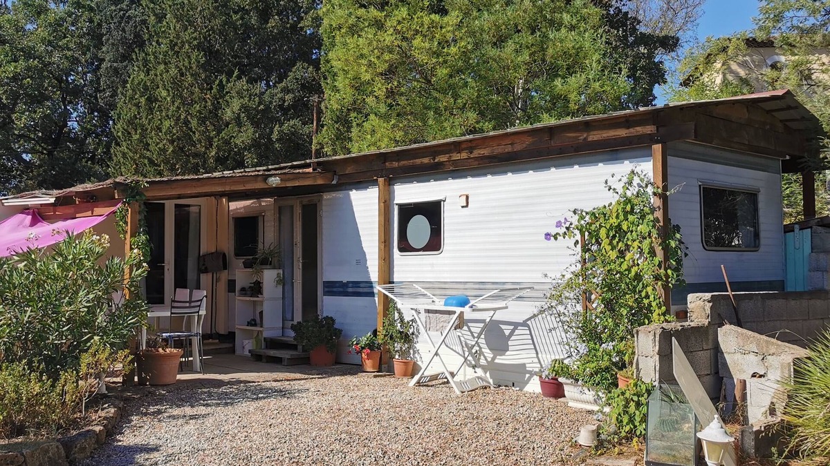 La Rouviere House | Mobile home outside campsite 7km from the beach