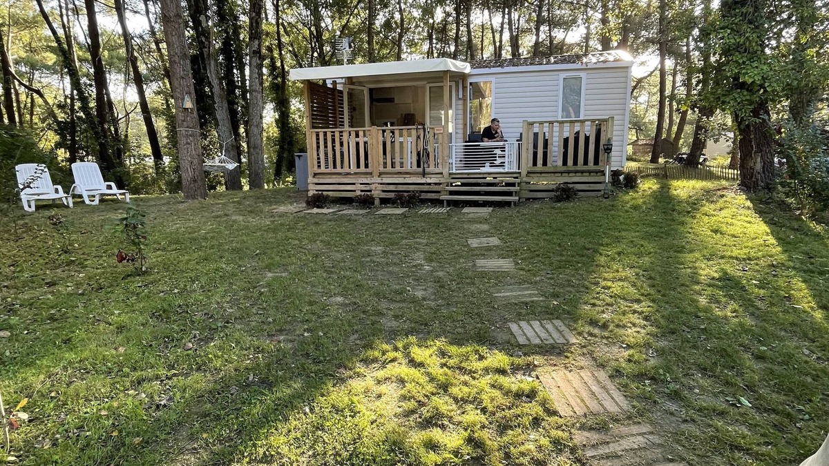 Camiers House | Mobile Home à Camiers Niché Dans une Forêt de Pins de 20 Hectares