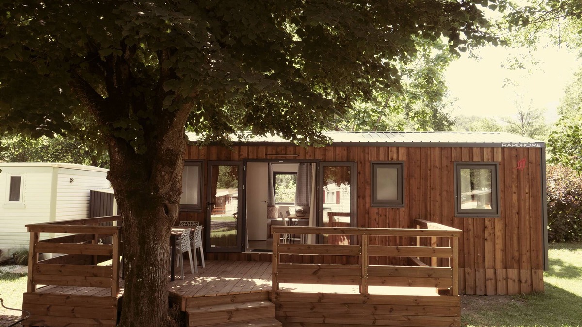 Les Cabannes House | Mobile home at the foot of the Beille plateau, nature campsite by the river