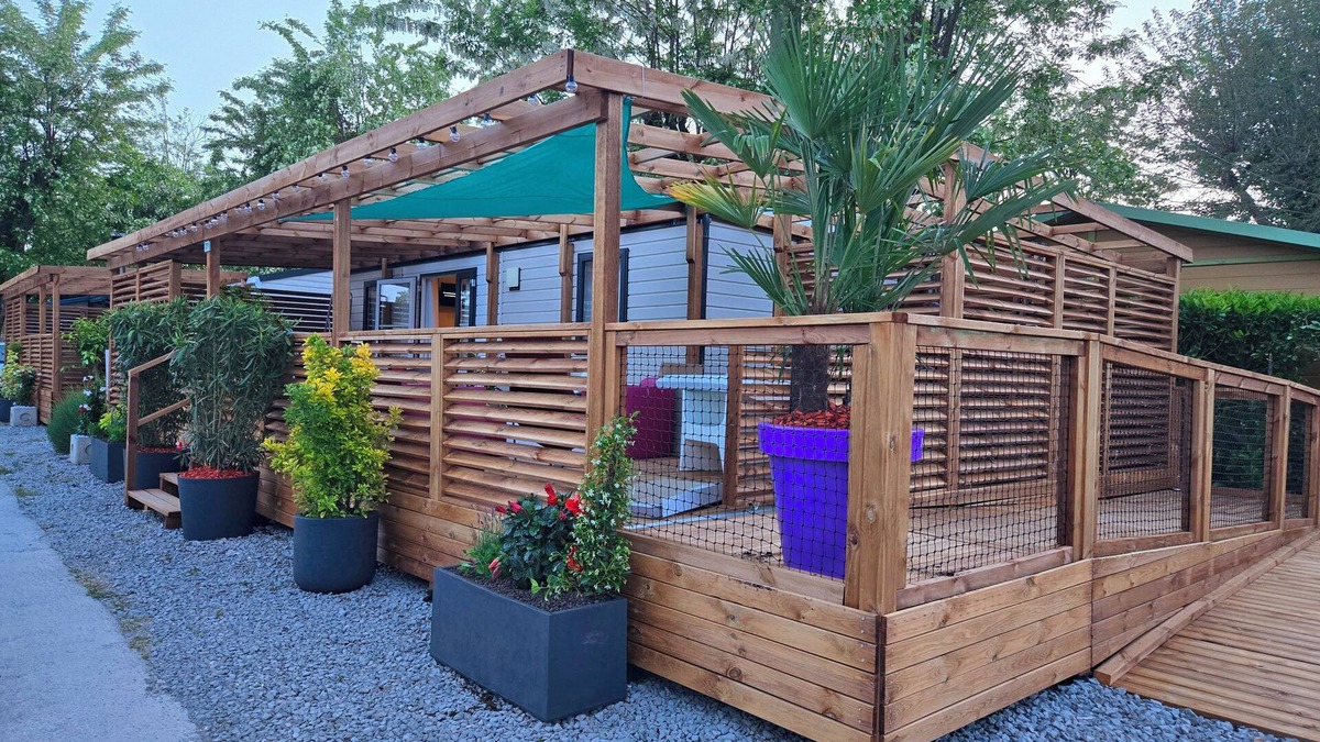 Aubenas House | Mobile home camping La Chareyrasse