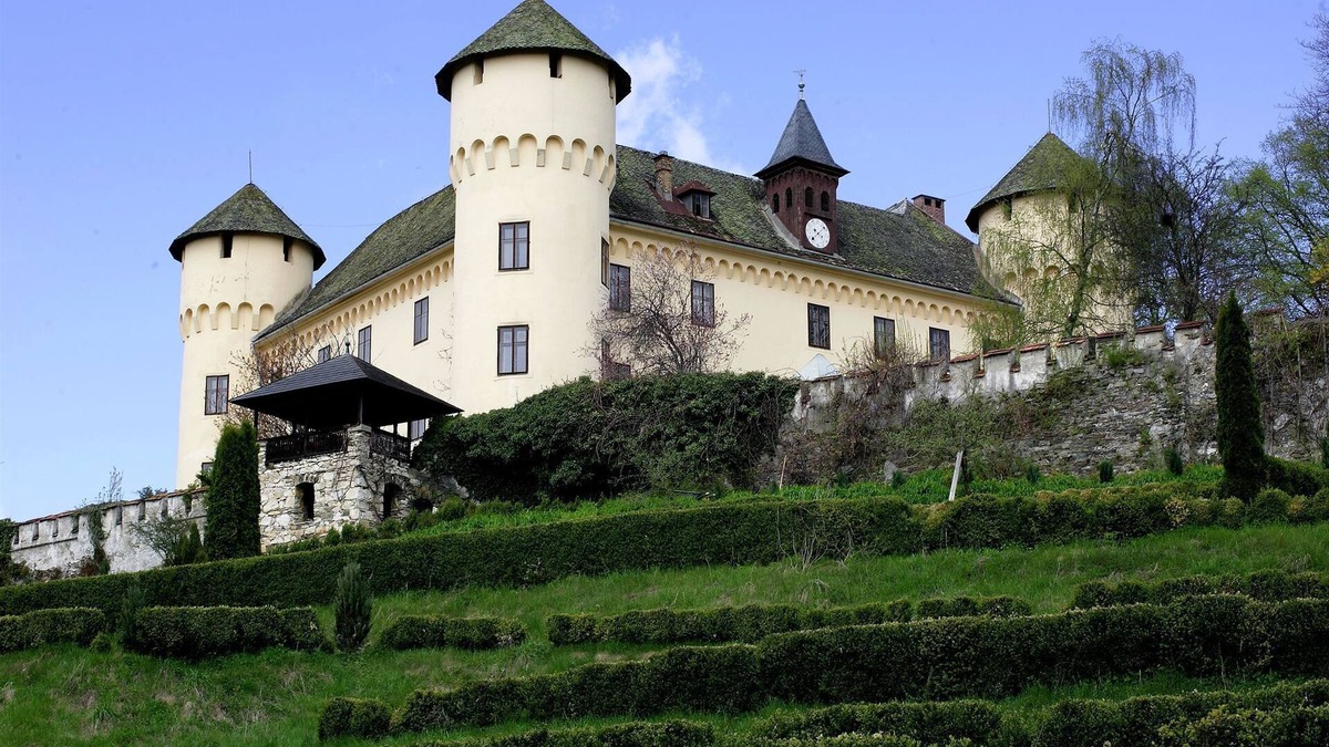 Volkermarkt House | Mobile home near Lake Klopeiner See