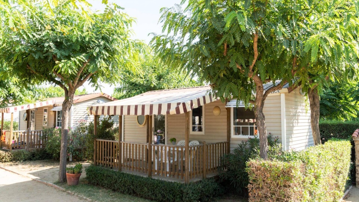Malgrat de Mar House | Mobile home with covered terrace