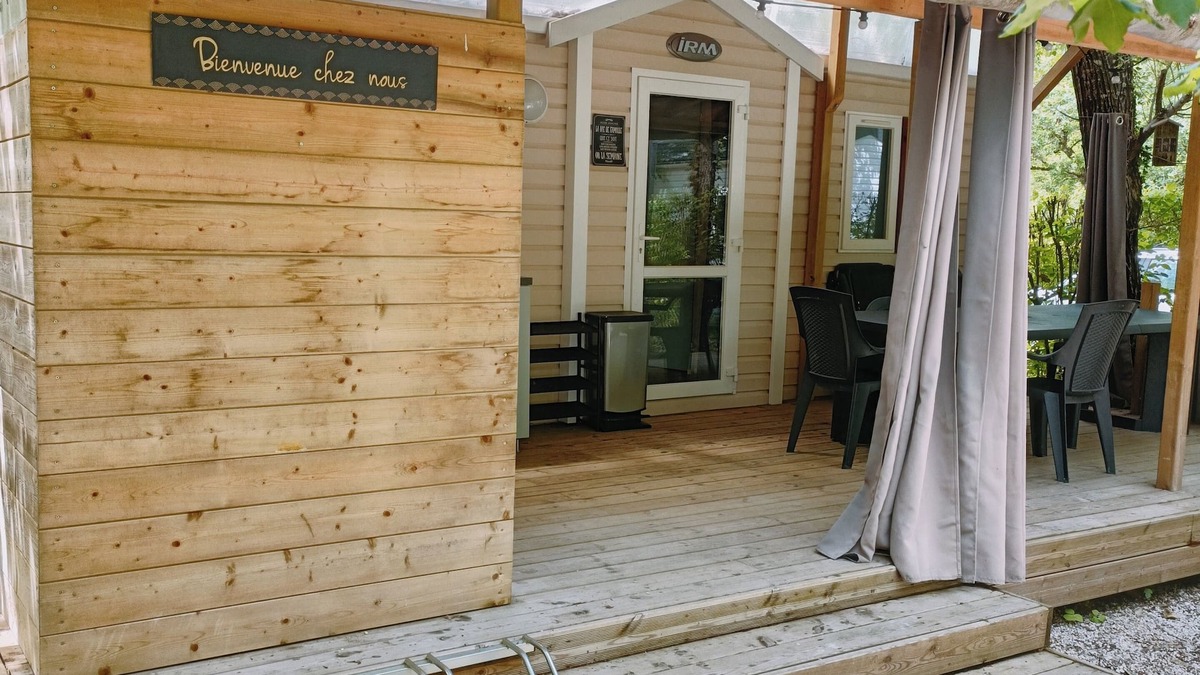 Saint-Thomas-en-Royans House | Mobilhome 4-6 pers Drôme Vercors in campsite with swimming pool and river
