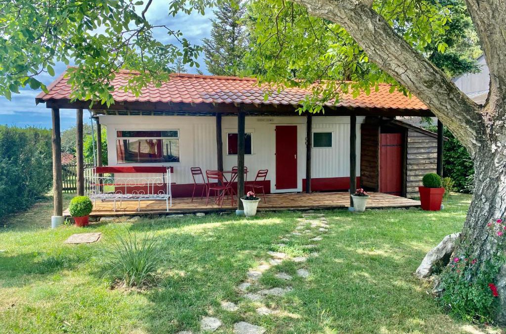 Josnes Ski Chalet | Mobilhome sous chalet en bois à la ferme